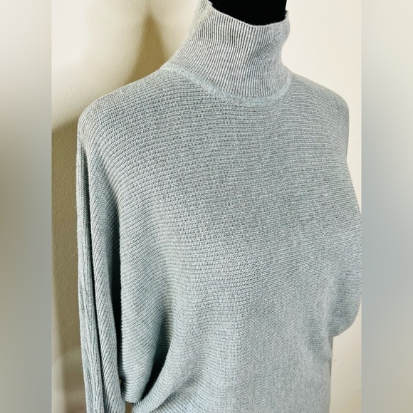 John + Jenn mock turtleneck gray blue knit sweater dolman long sleeve. XS EUC - Picture 3 of 9